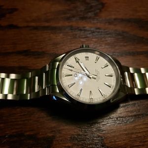 Omega Aqua Terra